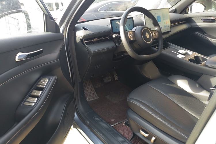 Used Baojun Yunhai 2024 140km Plug-in Hybrid Version Driver Seat