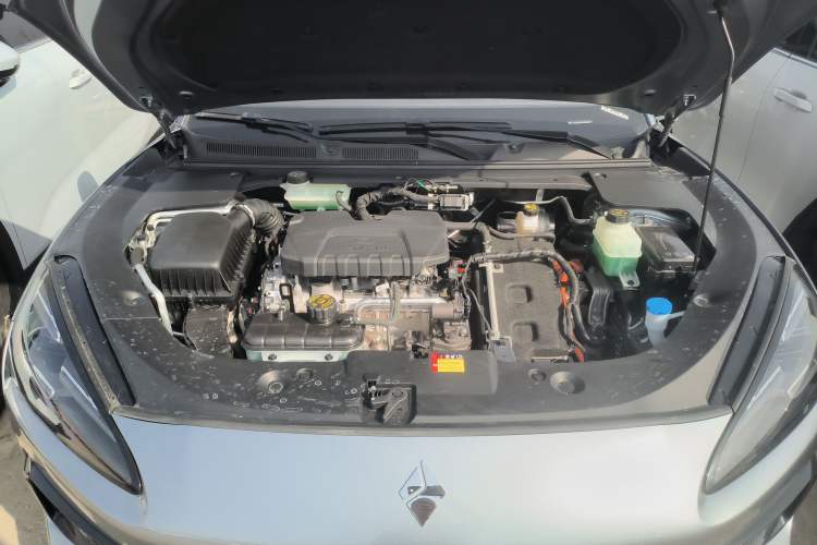 Used Baojun Yunhai 2024 140km Plug-in Hybrid Version Engine Bay