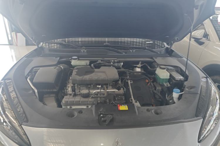 Used Baojun Yunhai 2024 140km Plug-in Hybrid Version Engine Bay