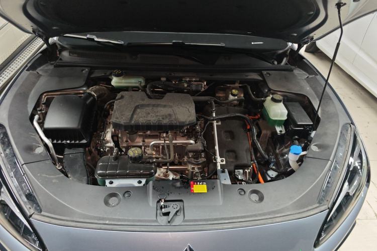 Used Baojun Yunhai 2024 140km Plug-in Hybrid Version Engine Bay