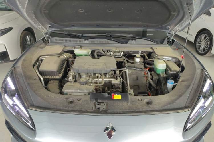 Used Baojun Yunhai 2024 140km Plug-in Hybrid Version Engine Bay