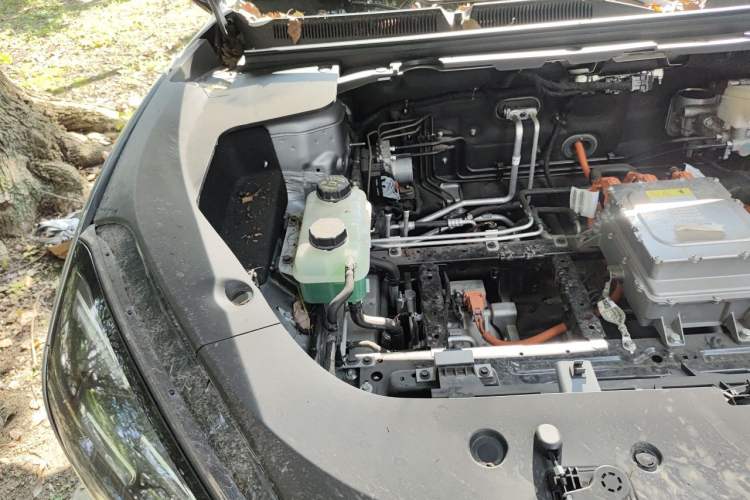 Used Baojun Yunhai 2024 600km Pure Electric Version Engine Bay Right