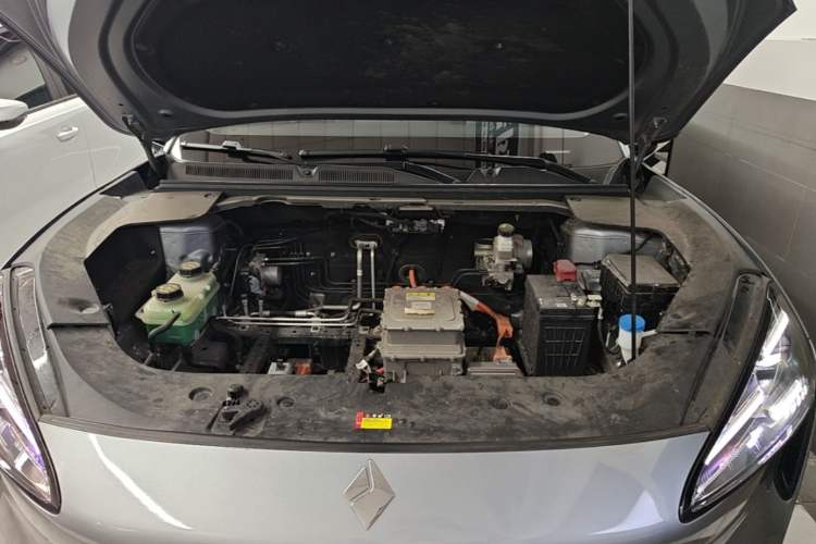 Used Baojun Yunhai 2024 500km Pure Electric Version Engine Bay