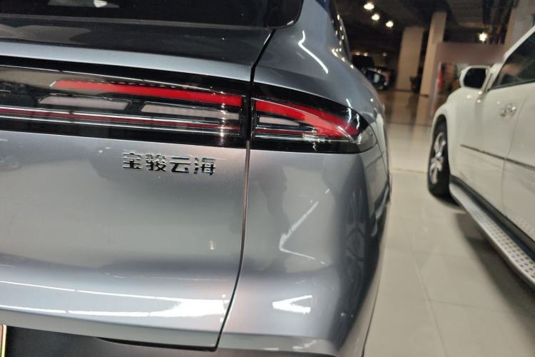 Used Baojun Yunhai 2024 140km Plug-in Hybrid Version Exterior 3