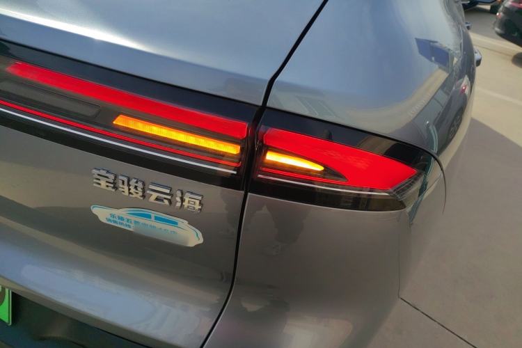 Used Baojun Yunhai 2024 140km Plug-in Hybrid Version Exterior 3