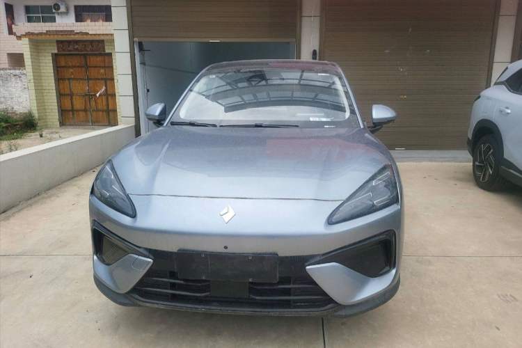 Used Baojun Yunhai 2024 140km Plug-in Hybrid Version Exterior 4
