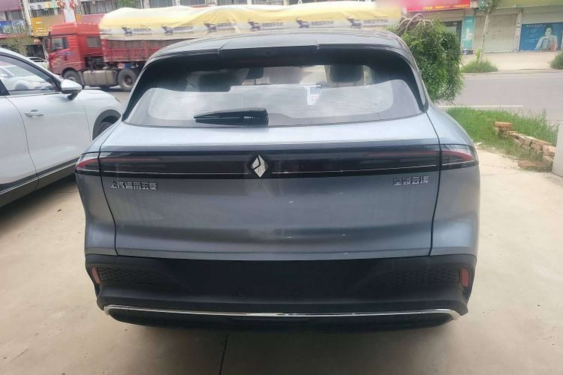 Used Baojun Yunhai 2024 140km Plug-in Hybrid Version Exterior 4