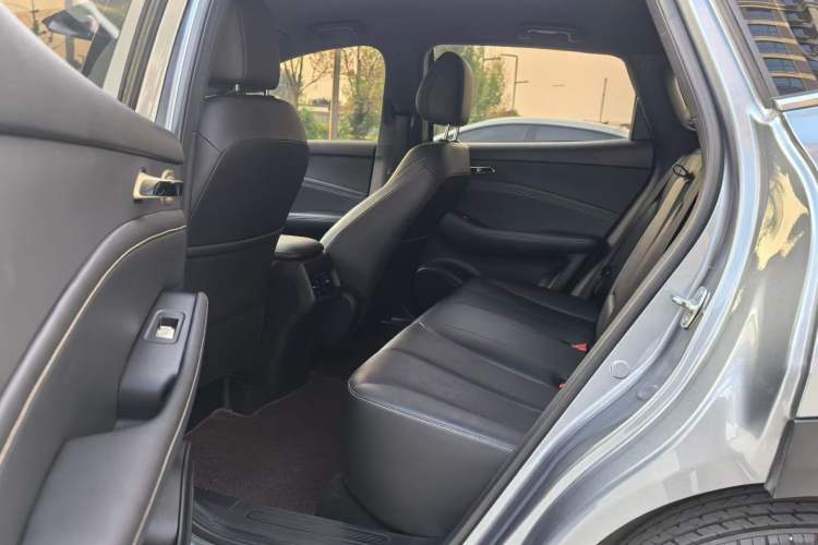 Used Baojun Yunhai 2024 140km Plug-in Hybrid Version Exterior 4