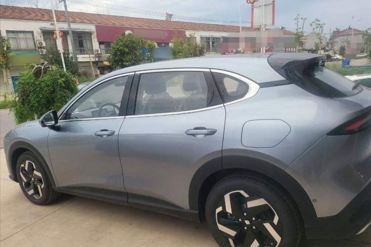 Used Baojun Yunhai 2024 140km Plug-in Hybrid Version Exterior 5