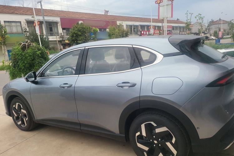 Used Baojun Yunhai 2024 140km Plug-in Hybrid Version Exterior 5