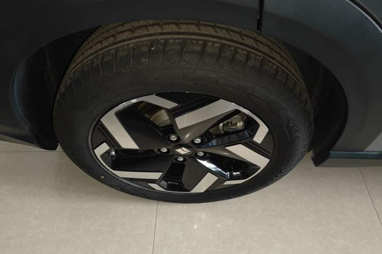 Used Baojun Yunhai 2024 140km Plug-in Hybrid Version Exterior 5