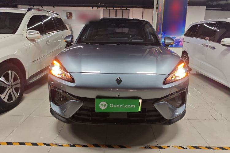 Used Baojun Yunhai 2024 140km Plug-in Hybrid Version Front