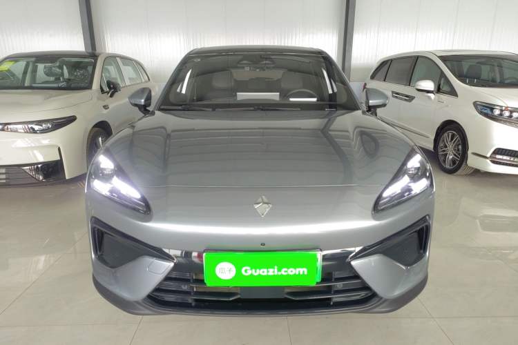 Used Baojun Yunhai 2024 140km Plug-in Hybrid Version Front