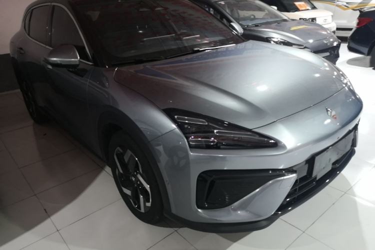 Used Baojun Yunhai 2024 140km Plug-in Hybrid Version Front Right 45 Deg