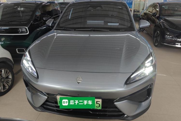 Used Baojun Yunhai 2024 140km Plug-in Hybrid Version Front