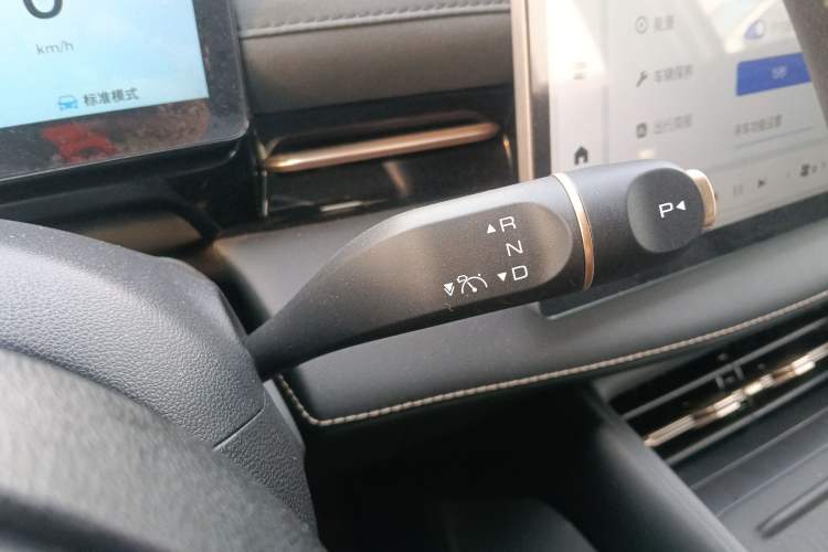 Used Baojun Yunhai 2024 600km Pure Electric Version Gear Lever
