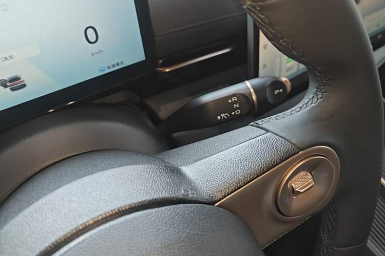 Used Baojun Yunhai 2024 600km Pure Electric Version Gear Lever