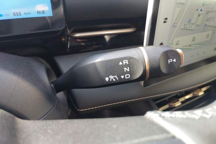 Used Baojun Yunhai 2024 140km Plug-in Hybrid Version Gear Lever