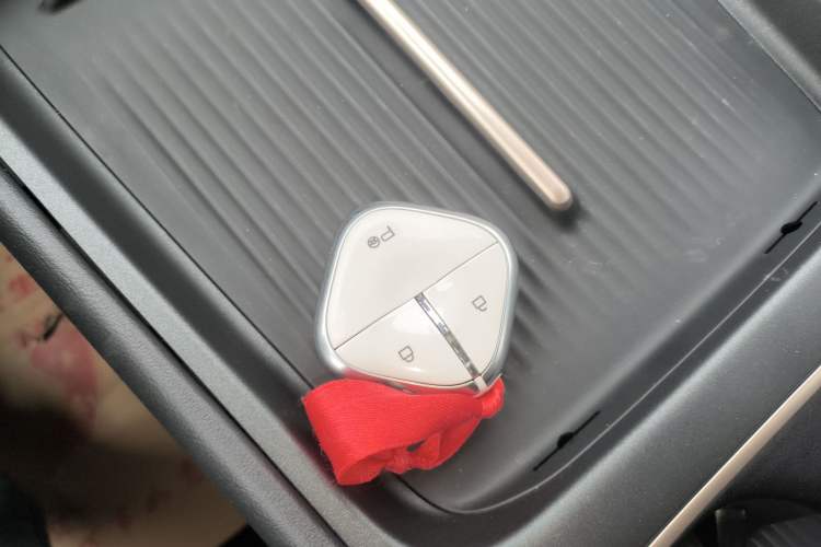 Used Baojun Yunhai 2024 140km Plug-in Hybrid Version Interior 1