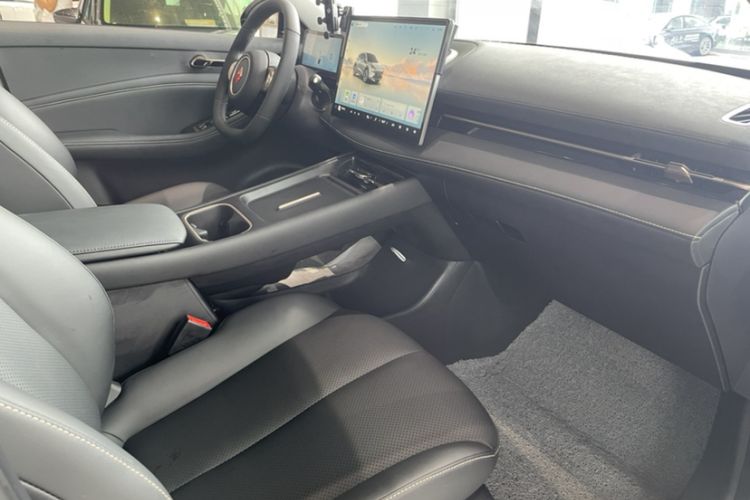 Used Baojun Yunhai 2024 600km Pure Electric Version Interior 2
