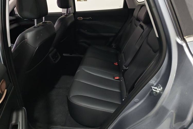 Used Baojun Yunhai 2024 140km Plug-in Hybrid Version Interior 3