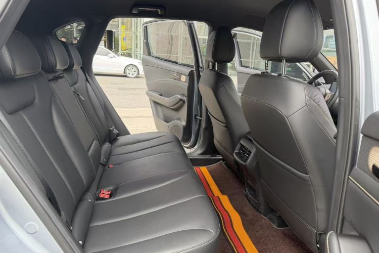 Used Baojun Yunhai 2024 140km Plug-in Hybrid Version Interior 4
