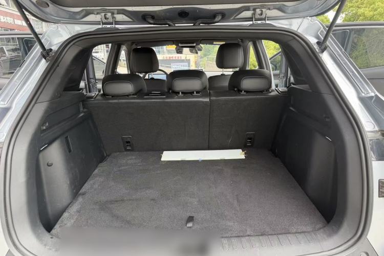 Used Baojun Yunhai 2024 140km Plug-in Hybrid Version Interior 9
