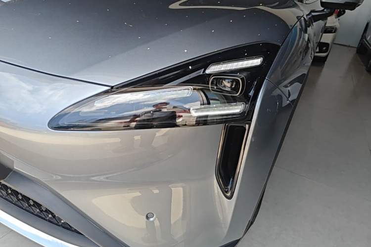 Used Baojun Yunhai 2024 600km Pure Electric Version Left Front Headlight