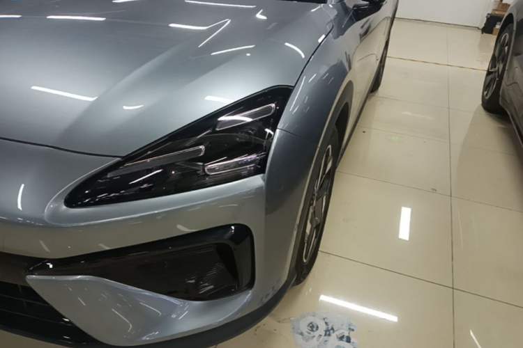 Used Baojun Yunhai 2024 140km Plug-in Hybrid Version Left Front Headlight