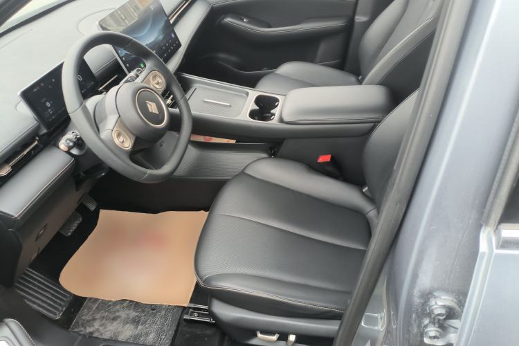 Used Baojun Yunhai 2024 140km Plug-in Hybrid Version Left Front Seat