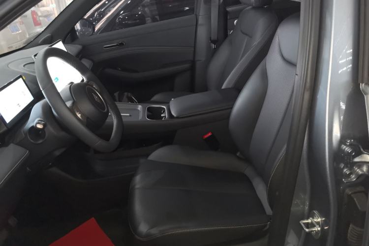 Used Baojun Yunhai 2024 140km Plug-in Hybrid Version Left Front Seat