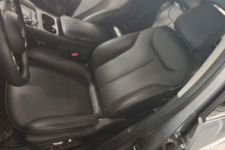 Used Baojun Yunhai 2024 500km Pure Electric Version Left Front Seat