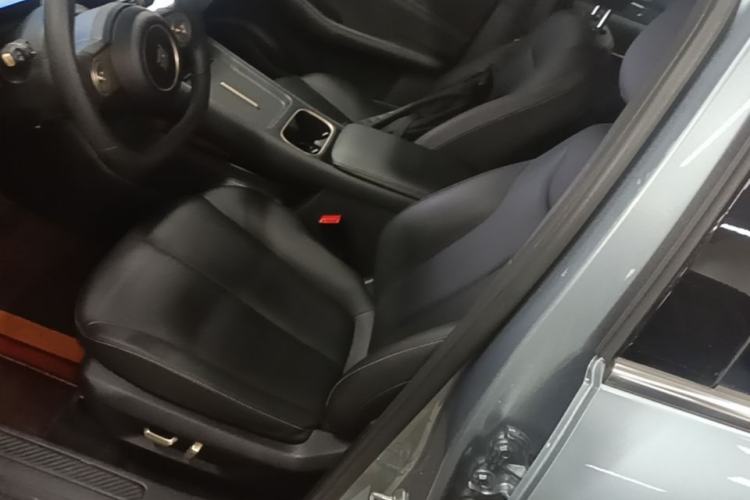 Used Baojun Yunhai 2024 140km Plug-in Hybrid Version Left Front Seat