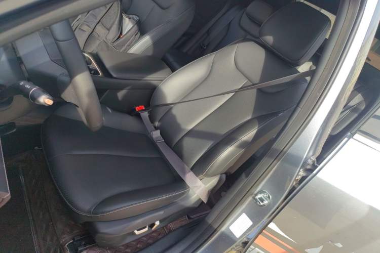 Used Baojun Yunhai 2024 140km Plug-in Hybrid Version Left Front Seat