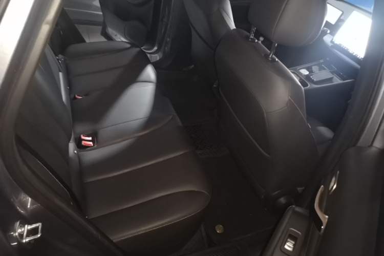 Used Baojun Yunhai 2024 140km Plug-in Hybrid Version Left Rear Seat
