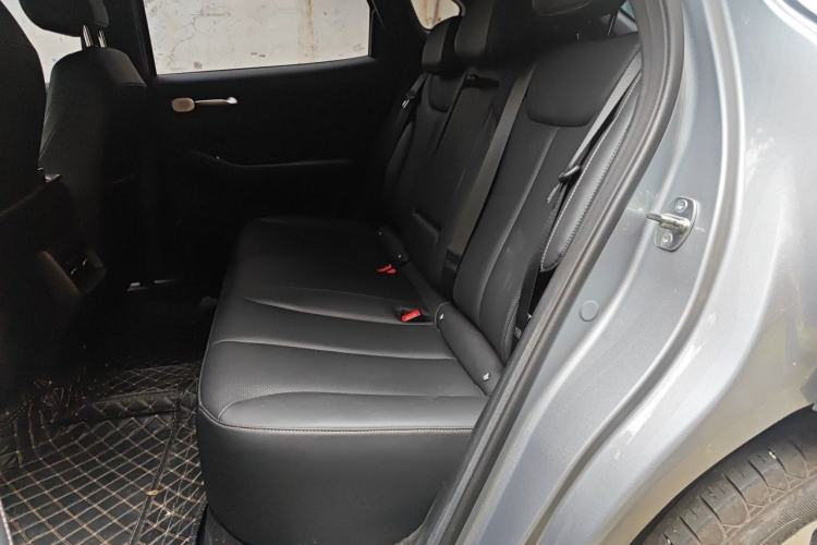Used Baojun Yunhai 2024 140km Plug-in Hybrid Version Left Rear Seat