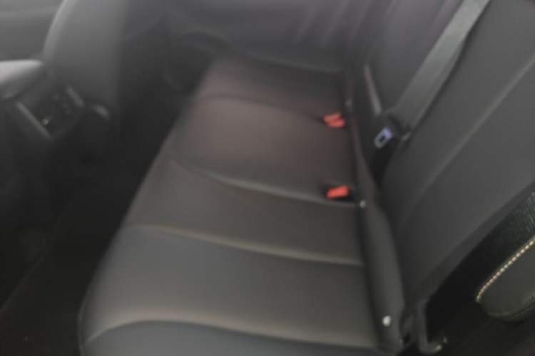 Used Baojun Yunhai 2024 140km Plug-in Hybrid Version Left Rear Seat