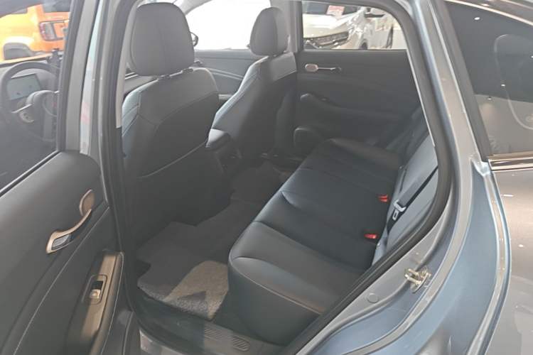 Used Baojun Yunhai 2024 600km Pure Electric Version Left Rear Seat