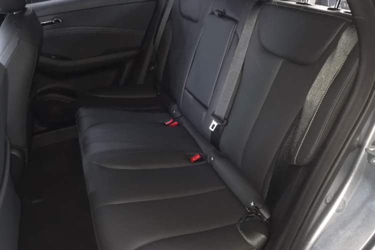 Used Baojun Yunhai 2024 140km Plug-in Hybrid Version Left Rear Seat