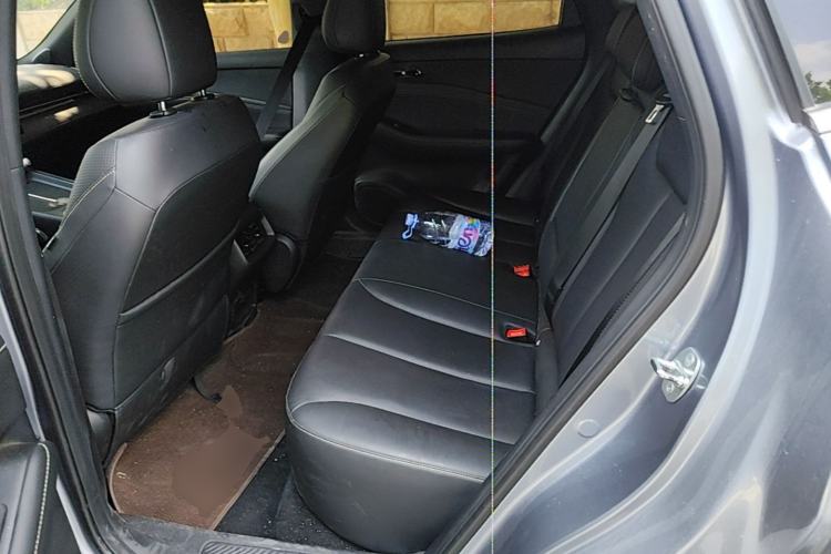Used Baojun Yunhai 2024 140km Plug-in Hybrid Version Left Rear Seat