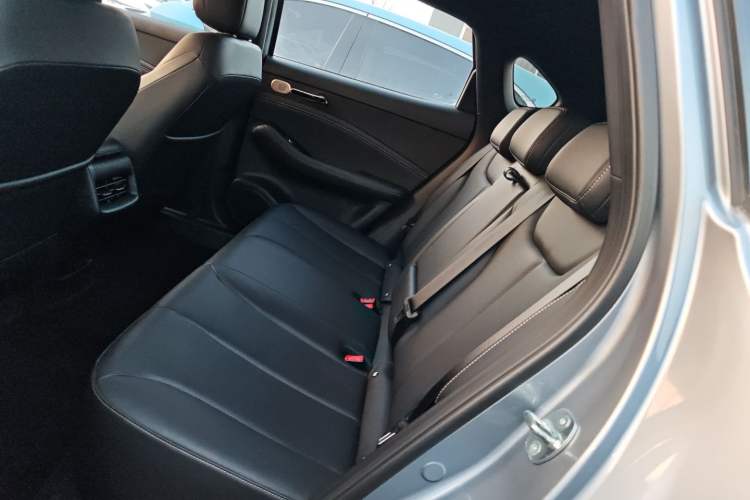 Used Baojun Yunhai 2024 140km Plug-in Hybrid Version Left Rear Seat