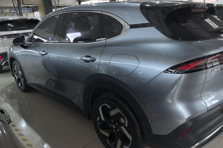 Used Baojun Yunhai 2024 140km Plug-in Hybrid Version Left Side