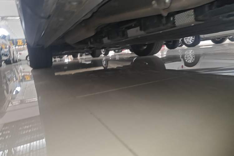 Used Baojun Yunhai 2024 140km Plug-in Hybrid Version Left Side Sill