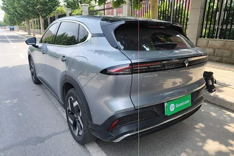 Used Baojun Yunhai 2024 140km Plug-in Hybrid Version Rear Left 45 Deg