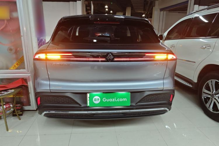 Used Baojun Yunhai 2024 140km Plug-in Hybrid Version Rear