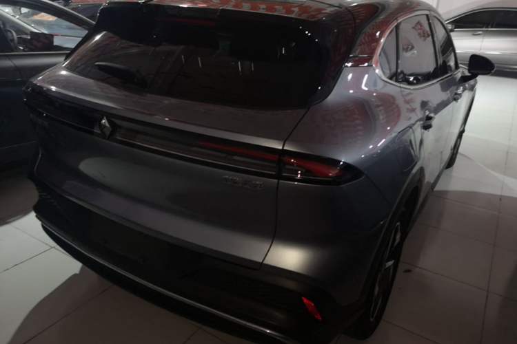 Used Baojun Yunhai 2024 140km Plug-in Hybrid Version Rear Right 45 Deg