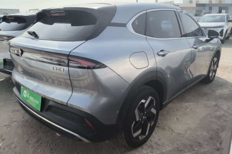 Used Baojun Yunhai 2024 140km Plug-in Hybrid Version Rear Right 45 Deg
