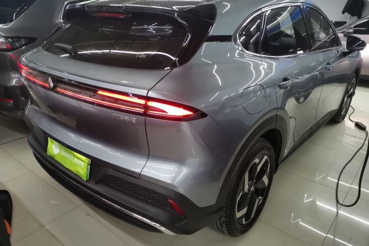 Used Baojun Yunhai 2024 140km Plug-in Hybrid Version Rear Right 45 Deg