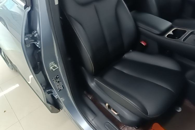 Used Baojun Yunhai 2024 600km Pure Electric Version Right Front Seat