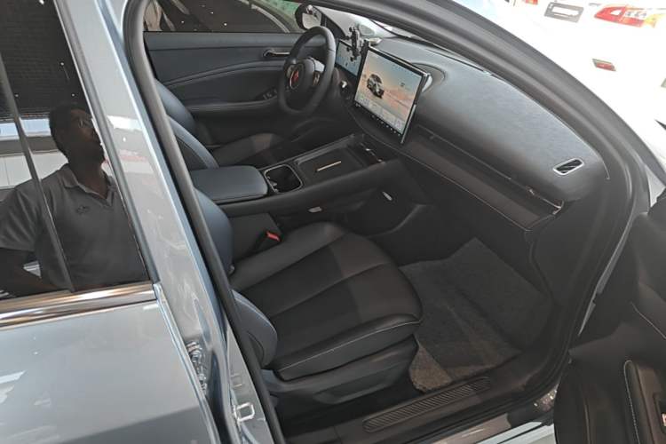 Used Baojun Yunhai 2024 600km Pure Electric Version Right Front Seat